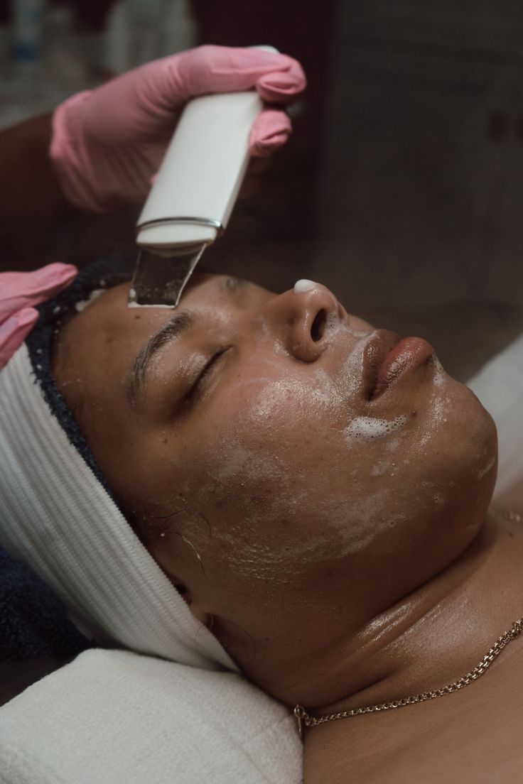 Dermaplaning Facial